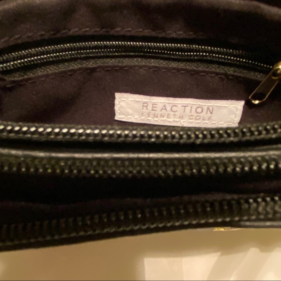 3/$25 Kenneth Cole Reaction crossbody purse - Picture 7 of 12